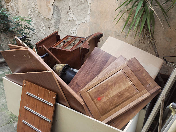 Best Garage Cleanout Services  in Estherville, IA